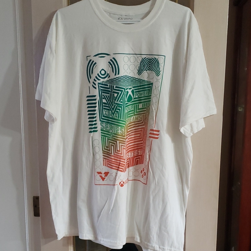 X-BOX T- SHIRT XL. MEN'S.  NRW WITHOUT TAGS.
